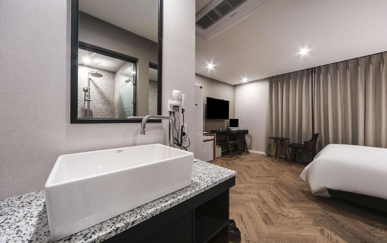 Maron Hotel Nampo Пусан Екстериор снимка