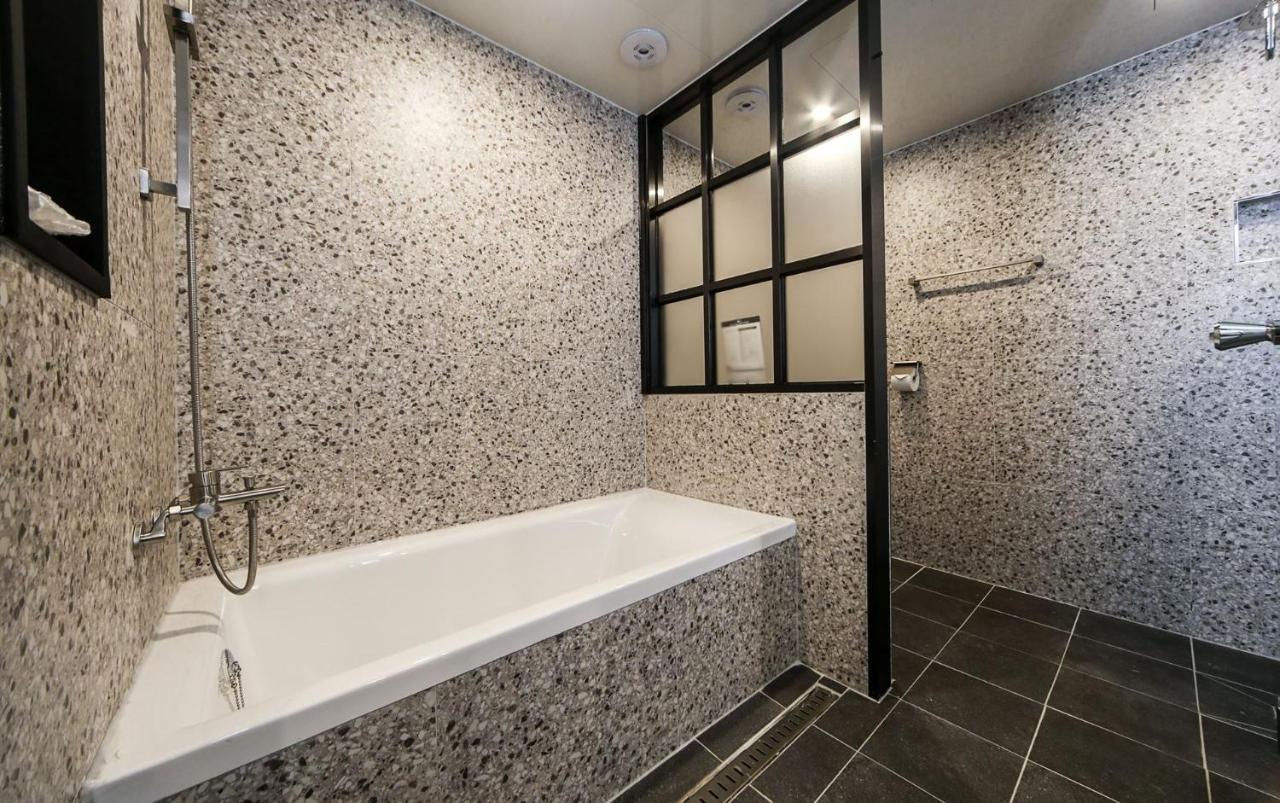 Maron Hotel Nampo Пусан Екстериор снимка